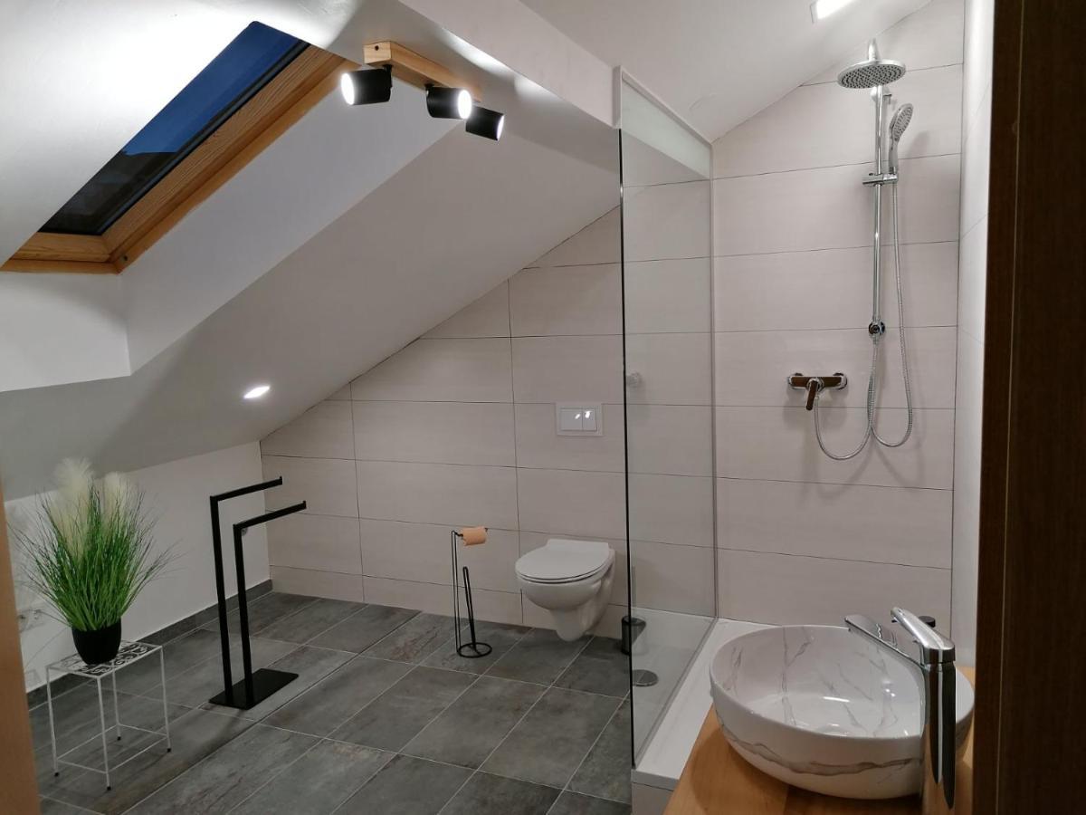 Apartman Megi & Studio Apartman Tomi - Self Check In Krapina Exterior foto