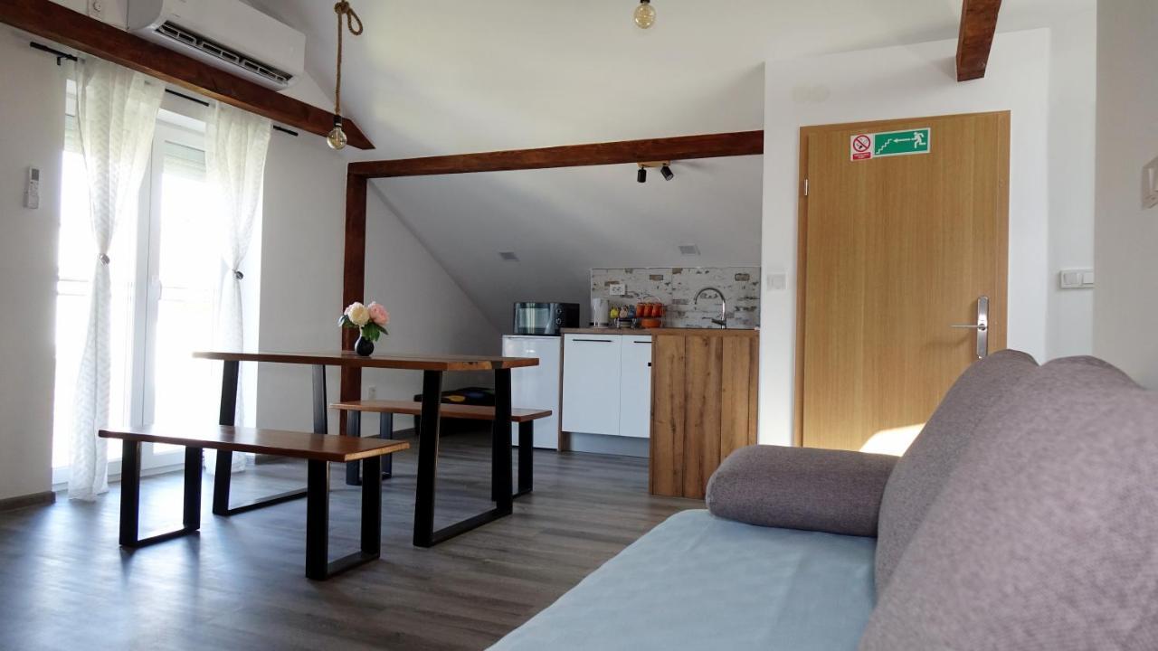 Apartman Megi & Studio Apartman Tomi - Self Check In Krapina Exterior foto