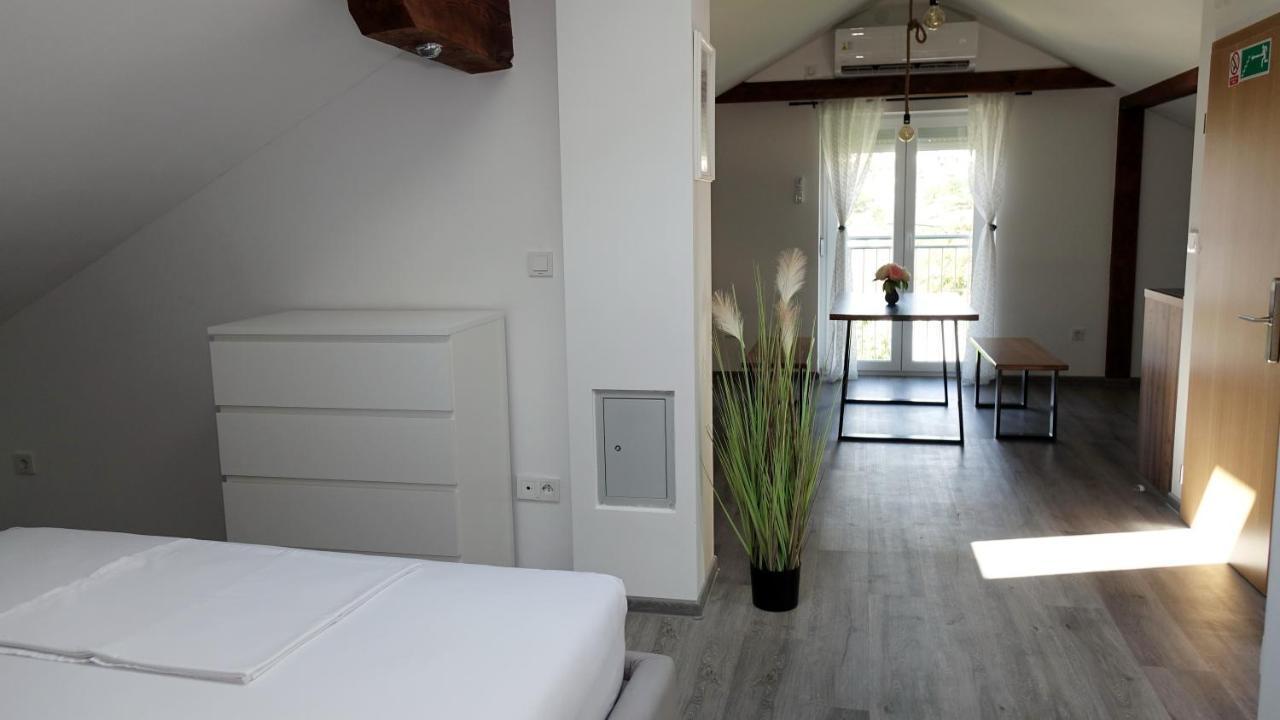 Apartman Megi & Studio Apartman Tomi - Self Check In Krapina Exterior foto